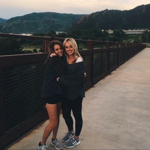 Meet your Posher, Caroline