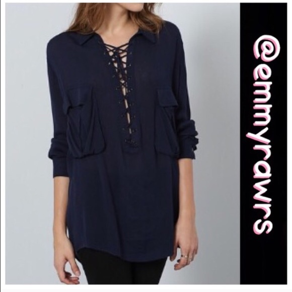 New Navy Laced Oversized Pocket Top - Picture 2 of 3