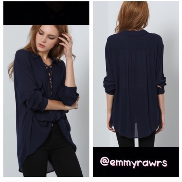 New Navy Laced Oversized Pocket Top - Picture 3 of 3