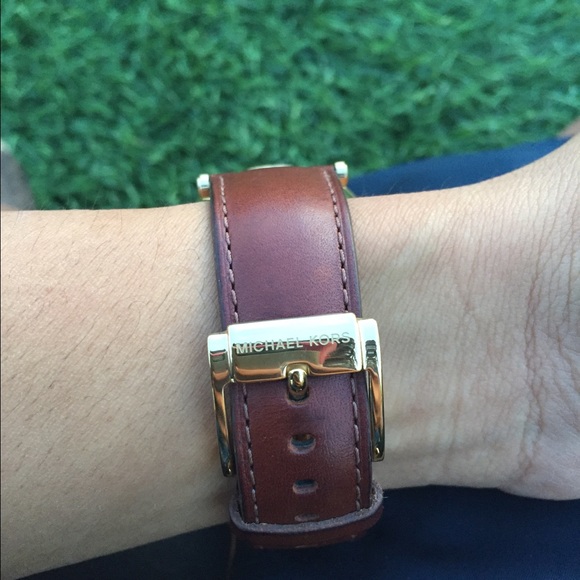 MK watch - Picture 2 of 3