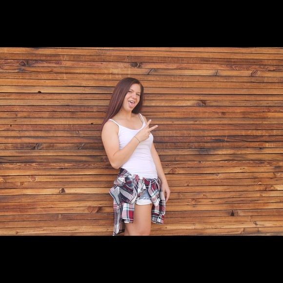 Meet your Posher, Shelby - Picture 1 of 1