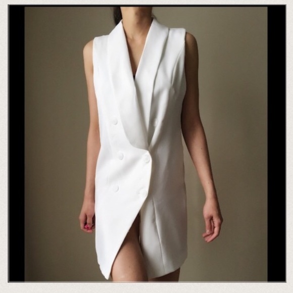 Versatile jet setter white vest top dress - Picture 2 of 4