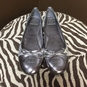 Tory Burch metallic/snake ballet flats