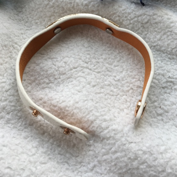 White faux leather pave bracelet - Picture 2 of 4