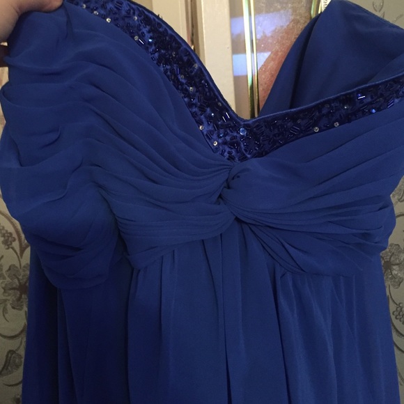 Gorgeous David's bridal strapless dress:)