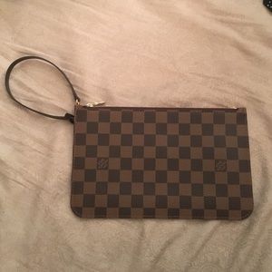 AUTHENTIC Louis Vuitton Pouchette