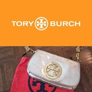 🍁Fall Sale!🍁Tory Burch Gold Reva Bag