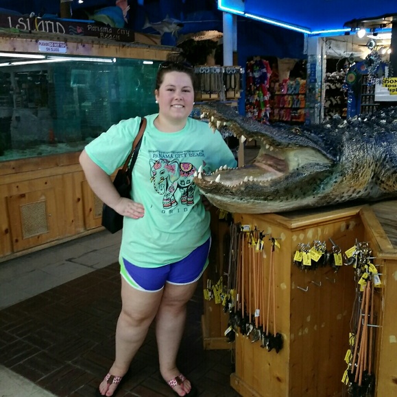 Meet your Posher, Emily - Picture 3 of 3