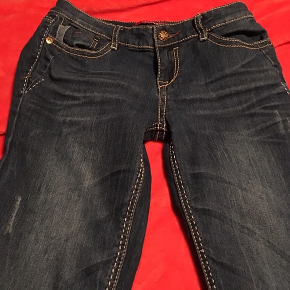 Union Bay jeans slight distress size 5