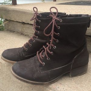 White Mountain Lace Up Boots