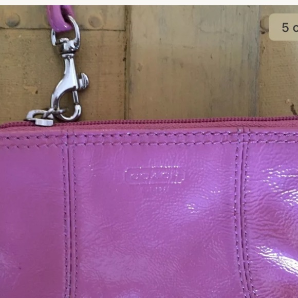 NWT COACH BRAND 100% LEATHER PINK ROSEBERRY PATENT LEATHER WRISTLET BAG WALLET - Picture 4 of 7