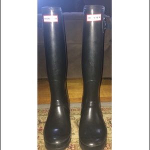 Hunter Matte Black Boots 8M 9F
