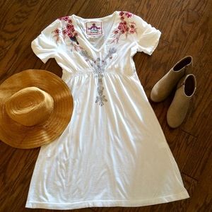 Johnny Was JWLA White Floral Embroidered Dress
