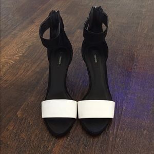 💥SALE!💥FOREVER 21 strappy sandals | size 8