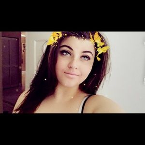 Meet your Posher, Brittany