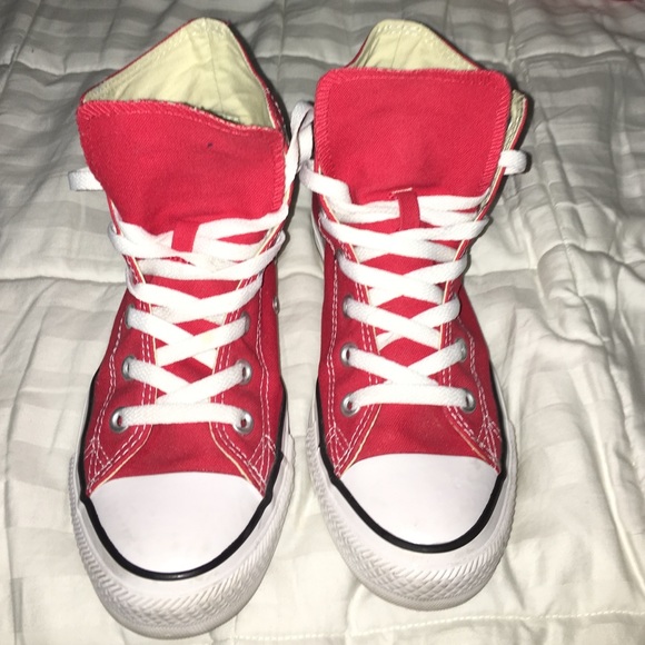 Red Hightop Converse Women's 8/ Men's 6