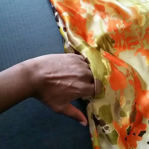 Víctor Alfaro Silk Dress - Picture 4 of 4