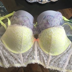 Two 34dd Victoria's Secret bras
