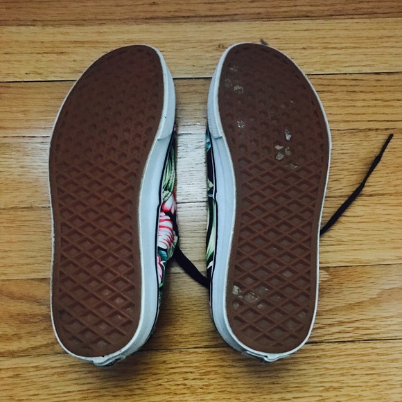 Hawaiian vans - Picture 4 of 4
