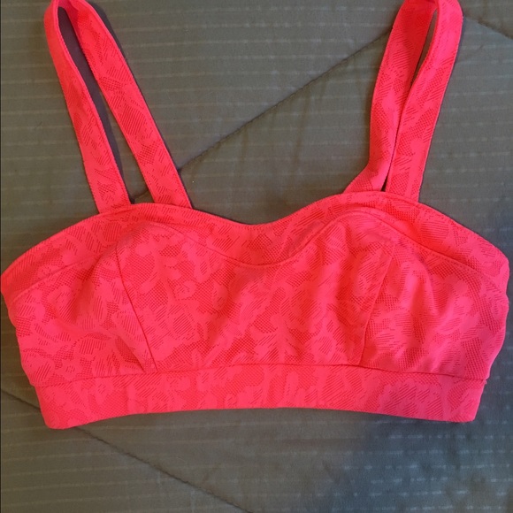 Cute crop top - Picture 1 of 3