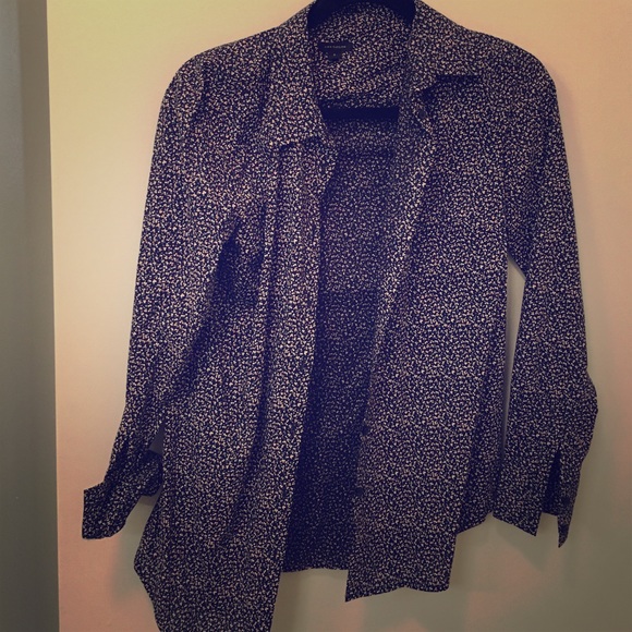 Ann Taylor patterned long sleeve button up
