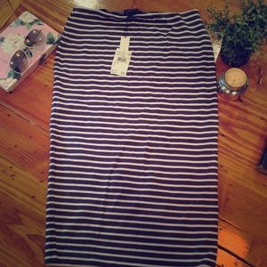 🆕NEVER WORN Long Nordstrom-Rack Tight Skirt.
