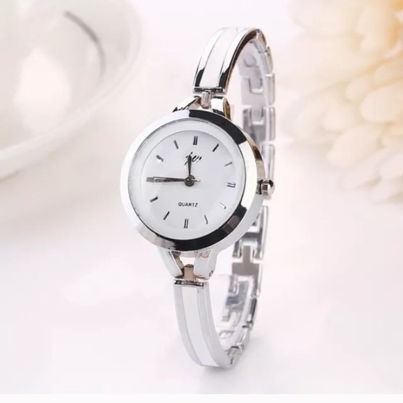 Silver and white elegant quartz watch - Picture 1 of 4