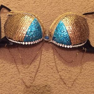 Rave bra
