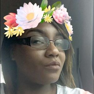 Meet your Posher, Kaela