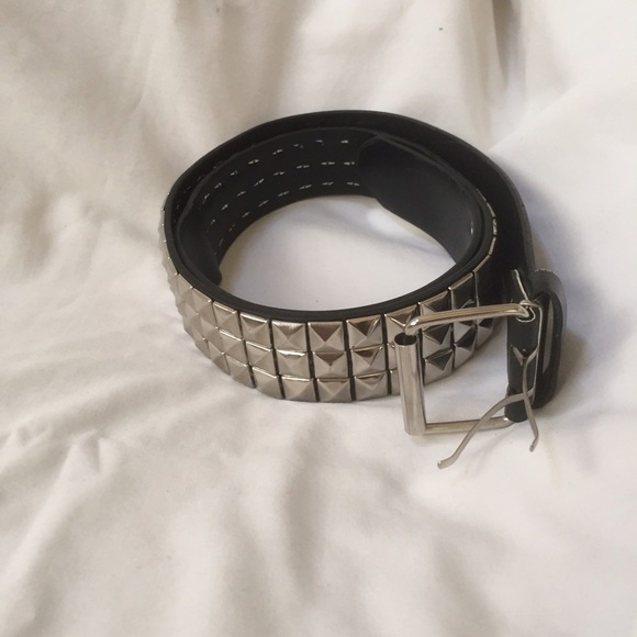Three row studded belt