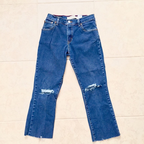 Urban Outfitters Denim - Trendy Flared LEVI's with distressed knees