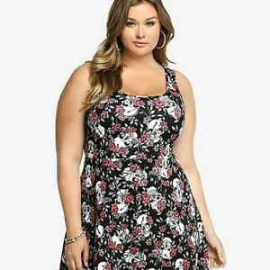 Beautiful Torrid skull and roses skater dress