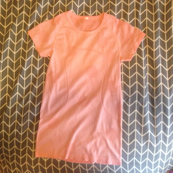 Lululemon run top