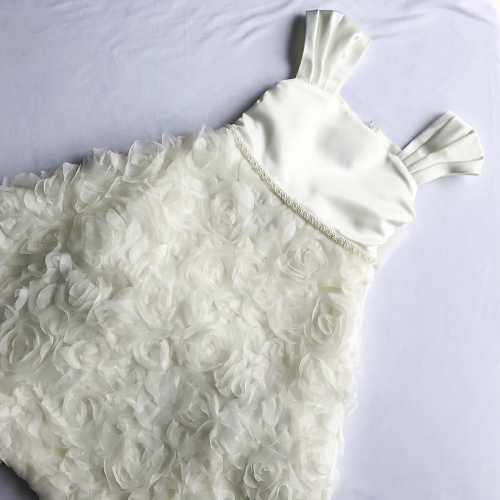 ❌SOLD❌ Kids Dream Ivory Rosette Formal Dress 3-4T - Picture 3 of 6