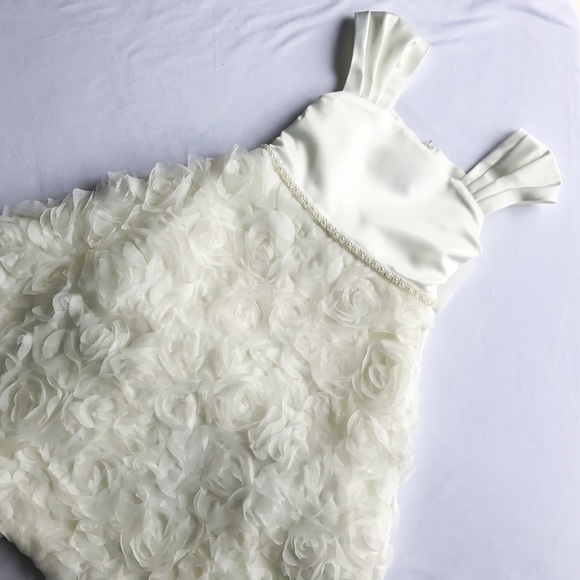 ❌SOLD❌ Kids Dream Ivory Rosette Formal Dress 3-4T - Picture 3 of 6