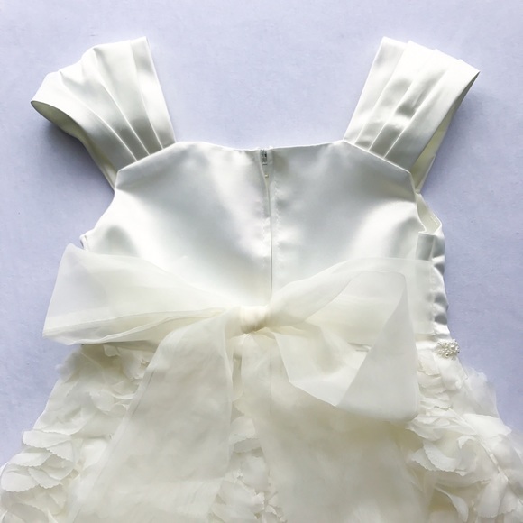 ❌SOLD❌ Kids Dream Ivory Rosette Formal Dress 3-4T - Picture 5 of 6