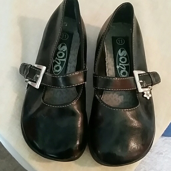 Children's shoes - Picture 2 of 3