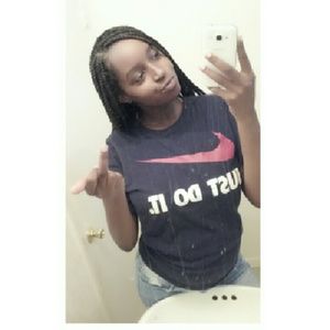 Meet your Posher, Renee