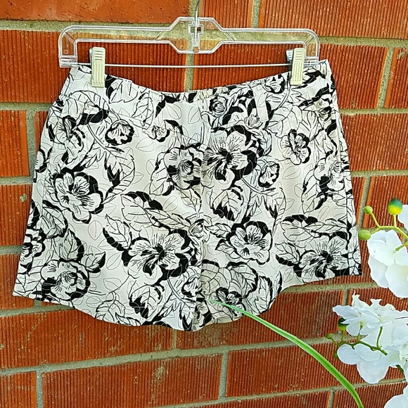 Adorable floral shorts