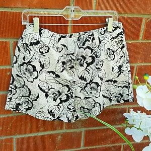 Adorable floral shorts