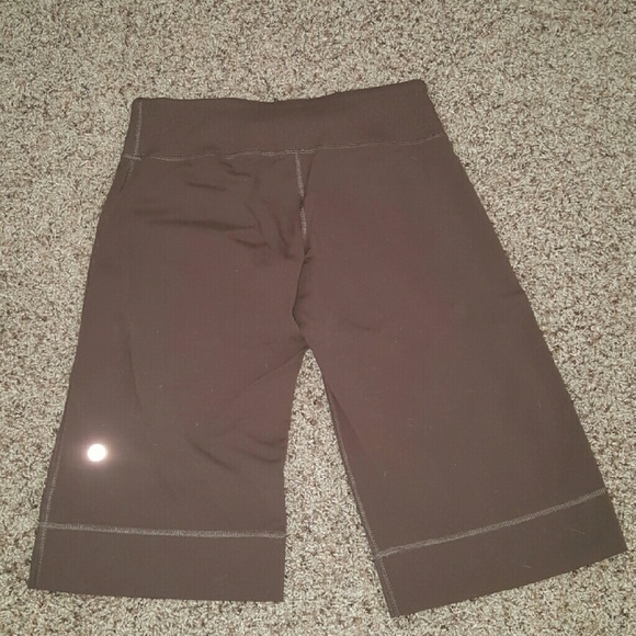 Lululemon clam diggers