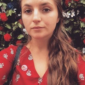 Meet your Posher, Casey