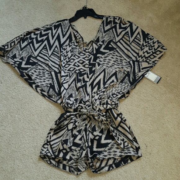 GUESS ROMPER - Picture 2 of 3