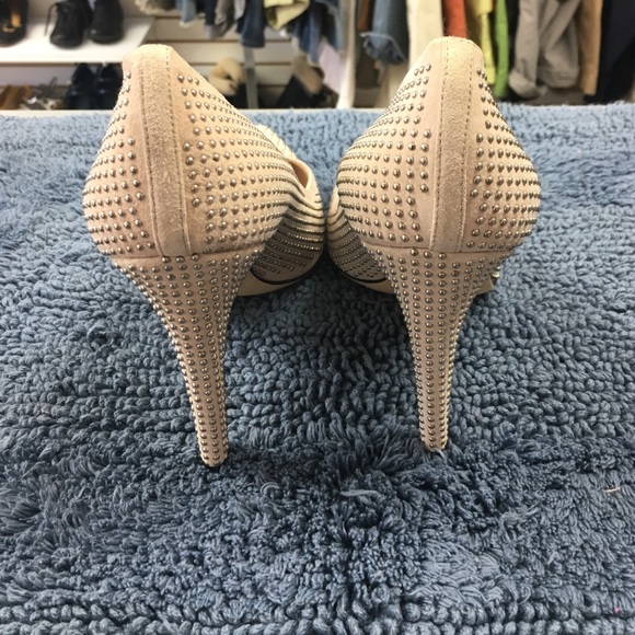 Club Monaco studded nude heels - Picture 3 of 4