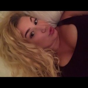 Meet your Posher, Abigail