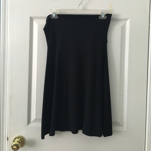✨Black skirt! ✨ Excellent condition - Picture 2 of 3