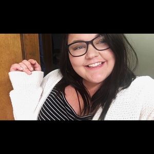 Meet your Posher, Alexandra