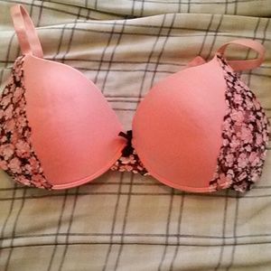 Peach/pink bra w/flower print lace strap