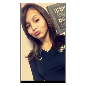 Meet your Posher, Mia