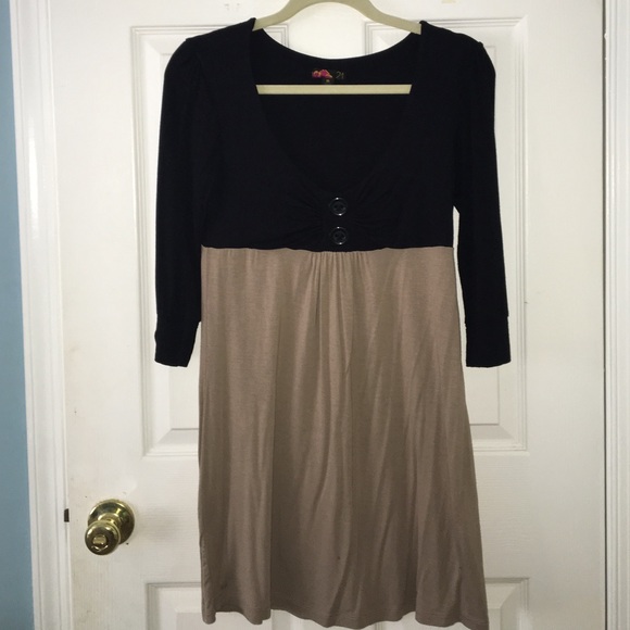 Forever 21 Dresses & Skirts - Adorable dress ! Very comfortable